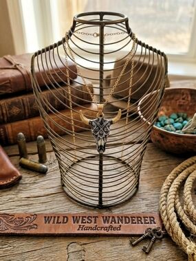 Vintage Style Boho Bull Skull Necklace – Western Chic